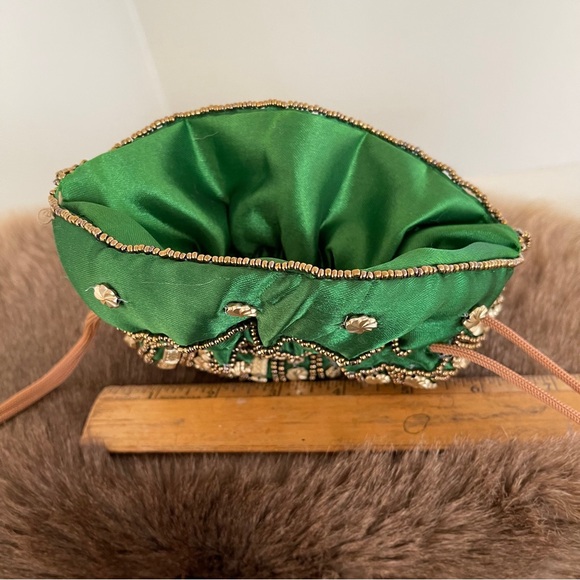 Elegant Green Metal, Plastic, Wooden Beaded Satin Women's Bag - Picture 10 of 10